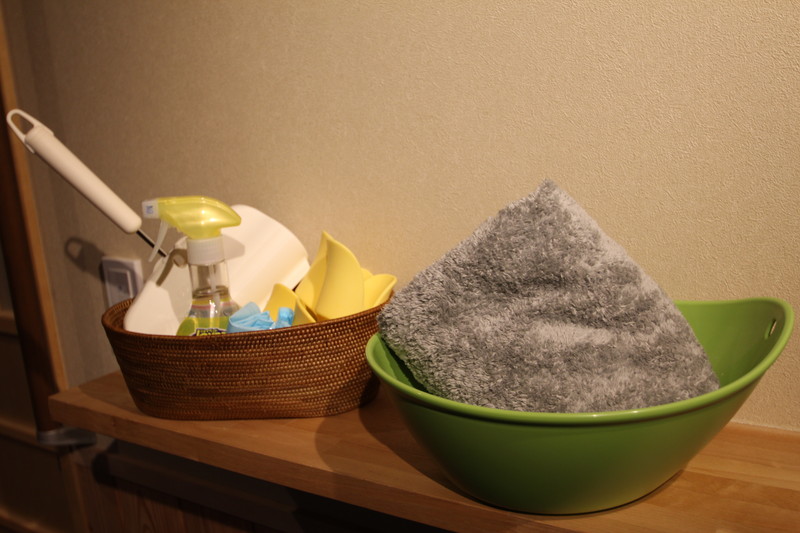 Pet washing bowl & towel