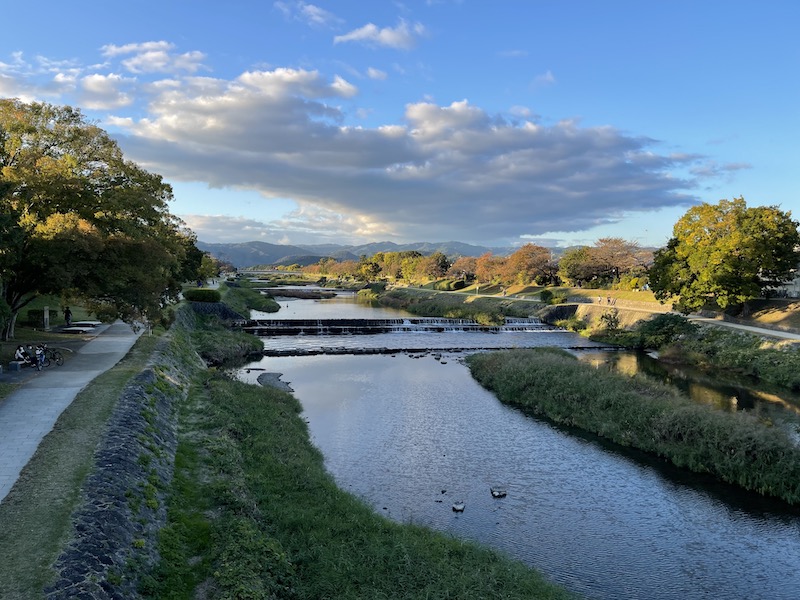 Walking Around Kyoto (Autumn leaves@Kamogawa)