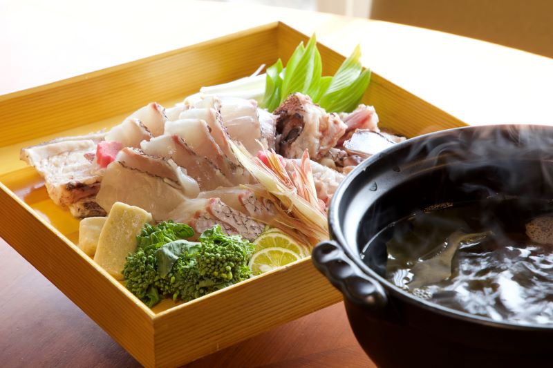 Sea bream hot pot